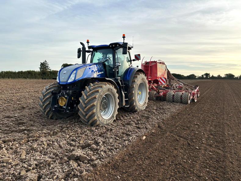 Chickpeas reach the combine as tillage farmers work between the showers Chickpeas reach the combine as tillage farmers work between the showers