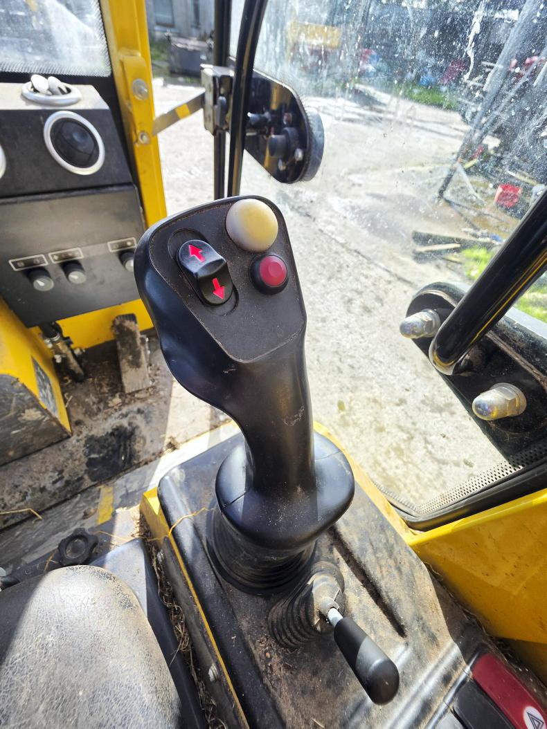 Farmer took a chance on a Chinese loader and 1,200 hours later has no regrets Farmer took a chance on a Chinese loader and 1,200 hours later has no regrets